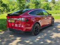 TESLA MODEL X